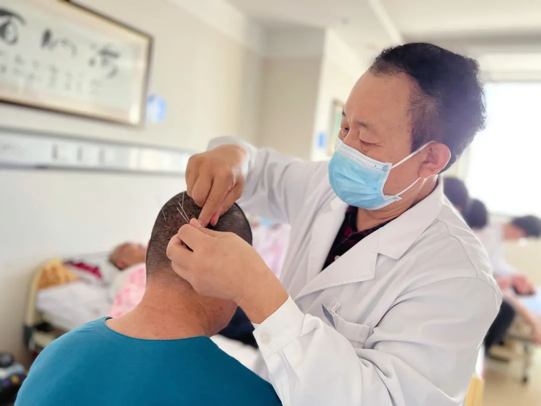 “健康芝罘”报道我院老年病诊疗康护一站式医养结合服务