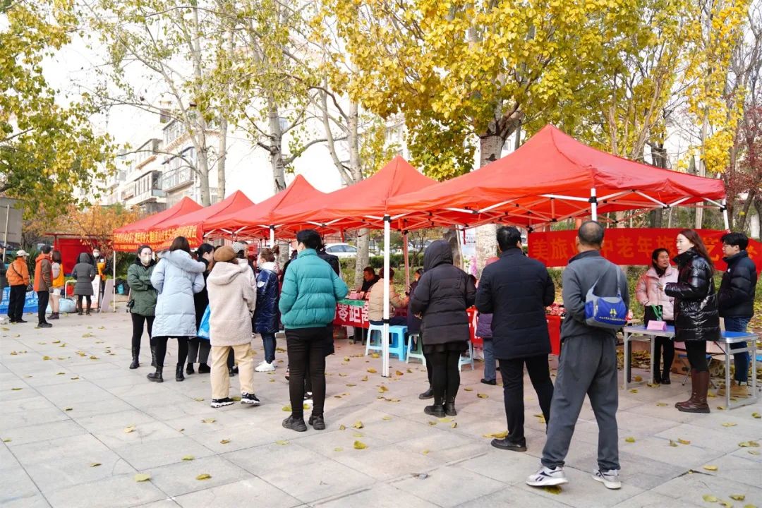通用健康行丨我院走进长生社区“便民服务大集”提供义诊服务