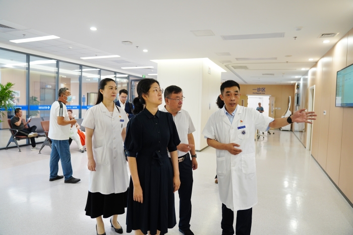 综合门诊区.jpg 综合门诊区.jpg